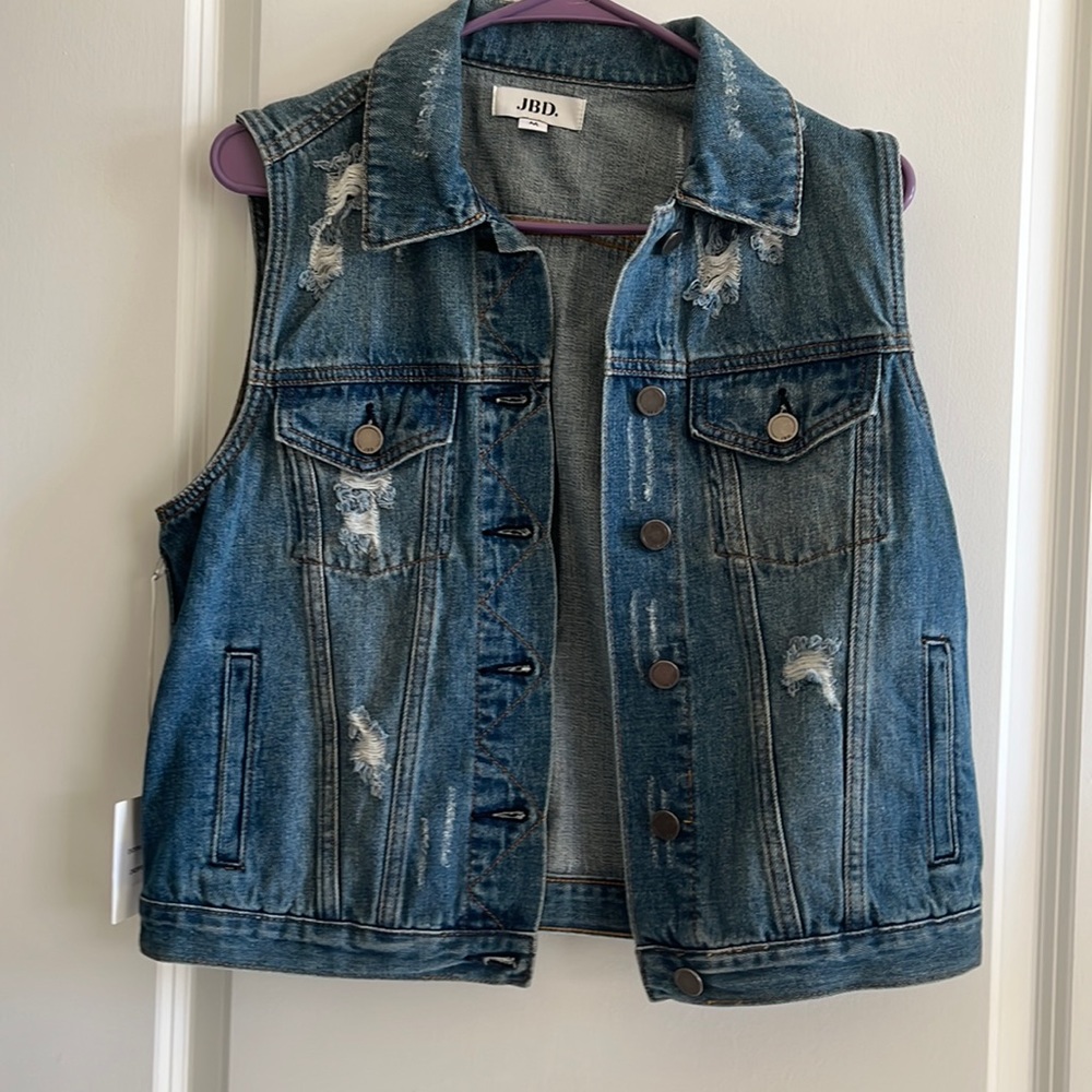 Distressed cropped denim vest